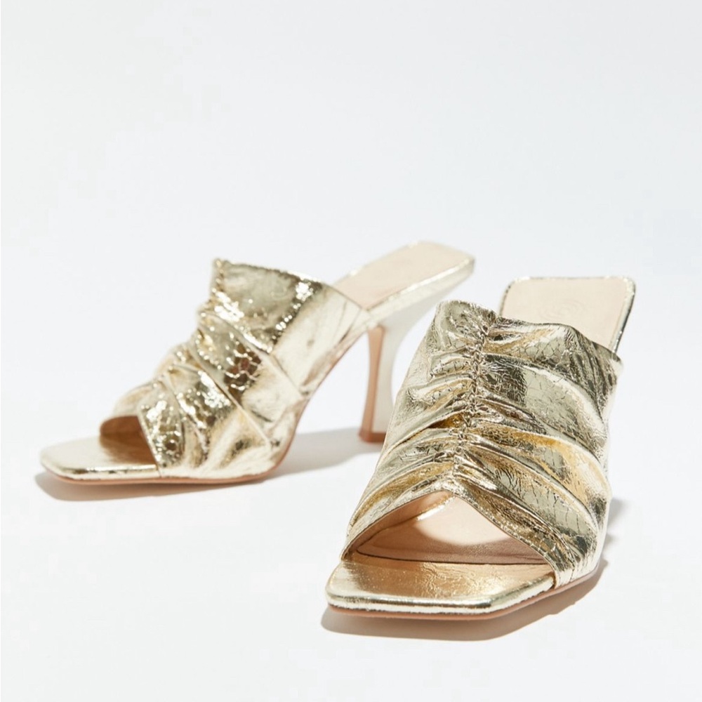 Urban Outfitters Zoey Ruched Mule Heel